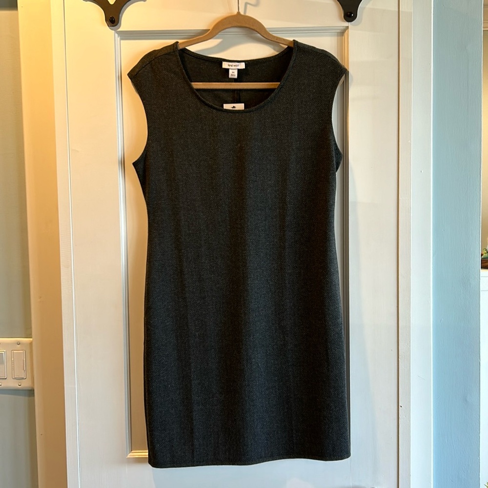 NWT Nine West Scoopneck Capsleeve Sheath dress Size M